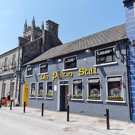 Ridge-Rock Accommodation Carrick-on-Shannon Екстер'єр фото