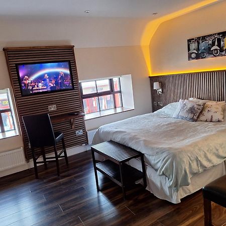 Ridge-Rock Accommodation Carrick-on-Shannon Екстер'єр фото
