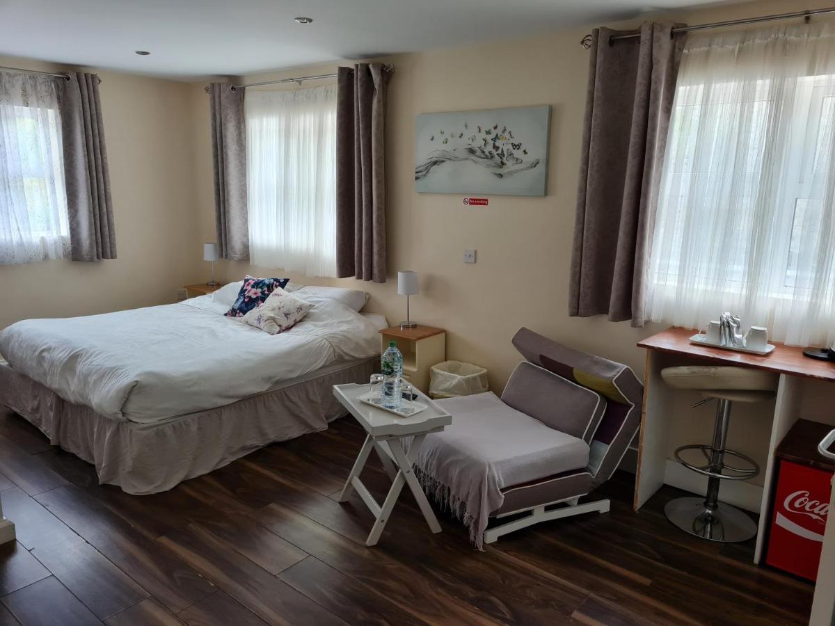 Ridge-Rock Accommodation Carrick-on-Shannon Екстер'єр фото