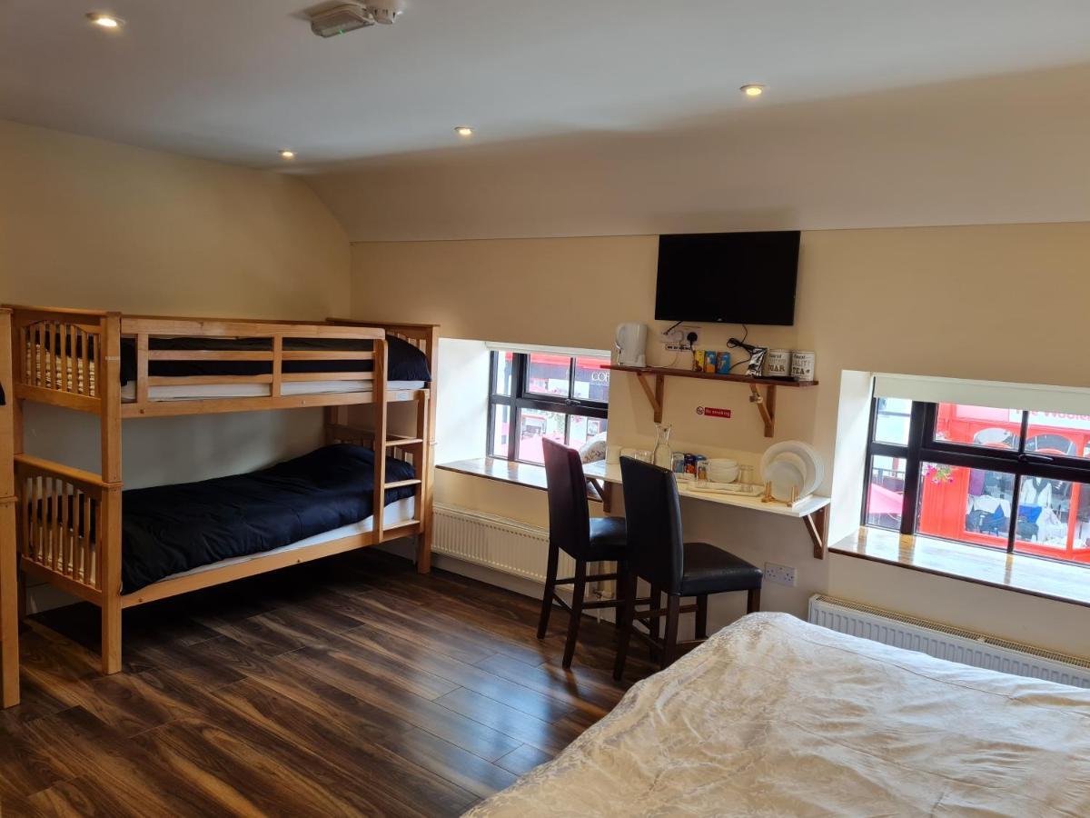 Ridge-Rock Accommodation Carrick-on-Shannon Екстер'єр фото