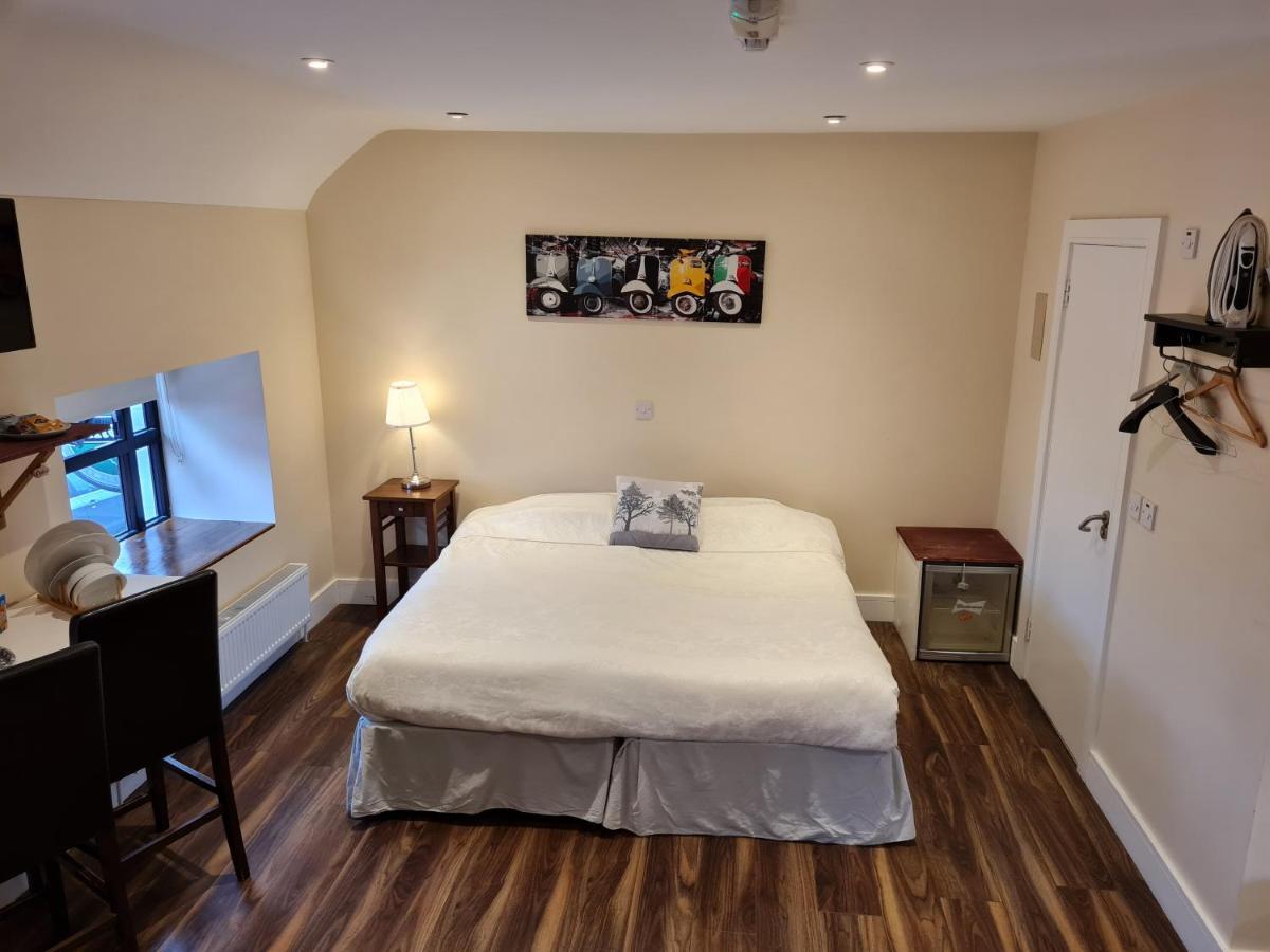 Ridge-Rock Accommodation Carrick-on-Shannon Екстер'єр фото