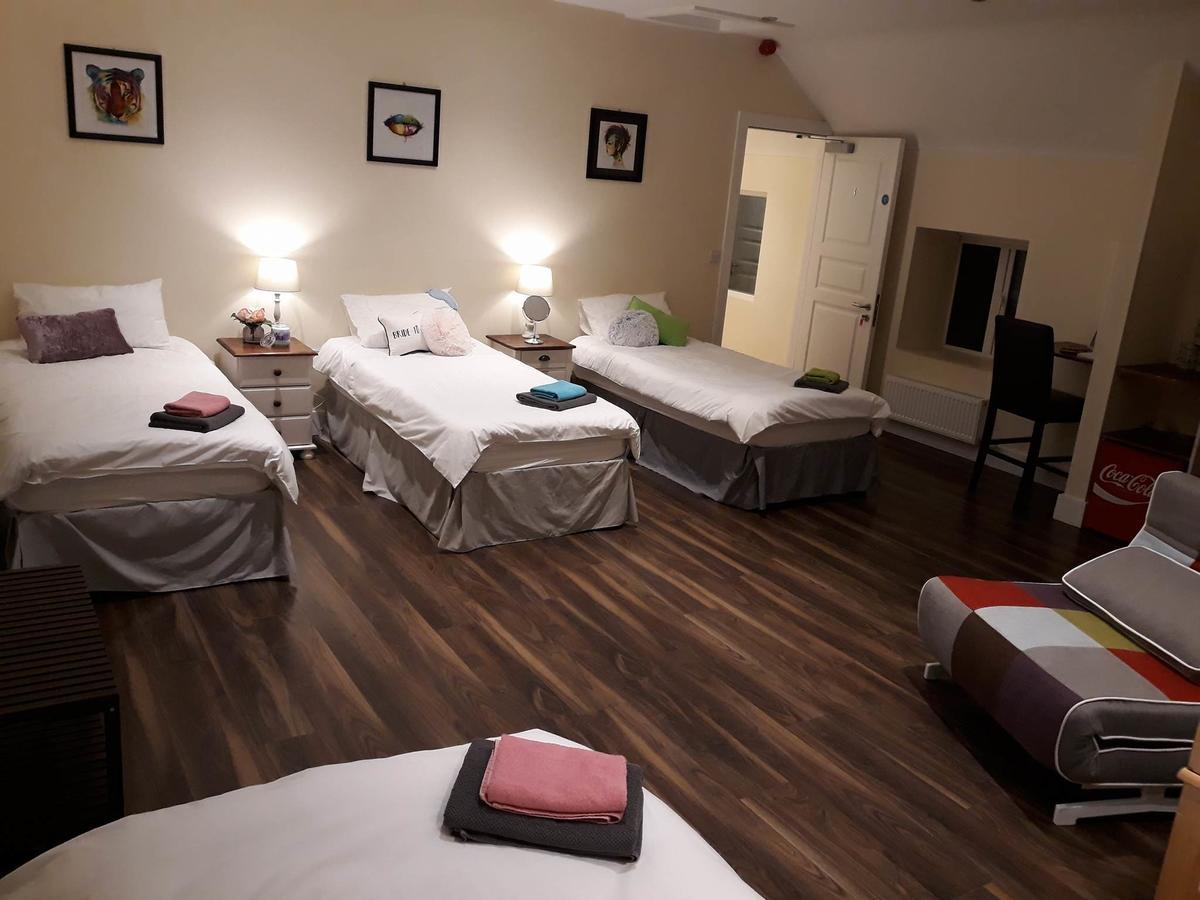 Ridge-Rock Accommodation Carrick-on-Shannon Екстер'єр фото