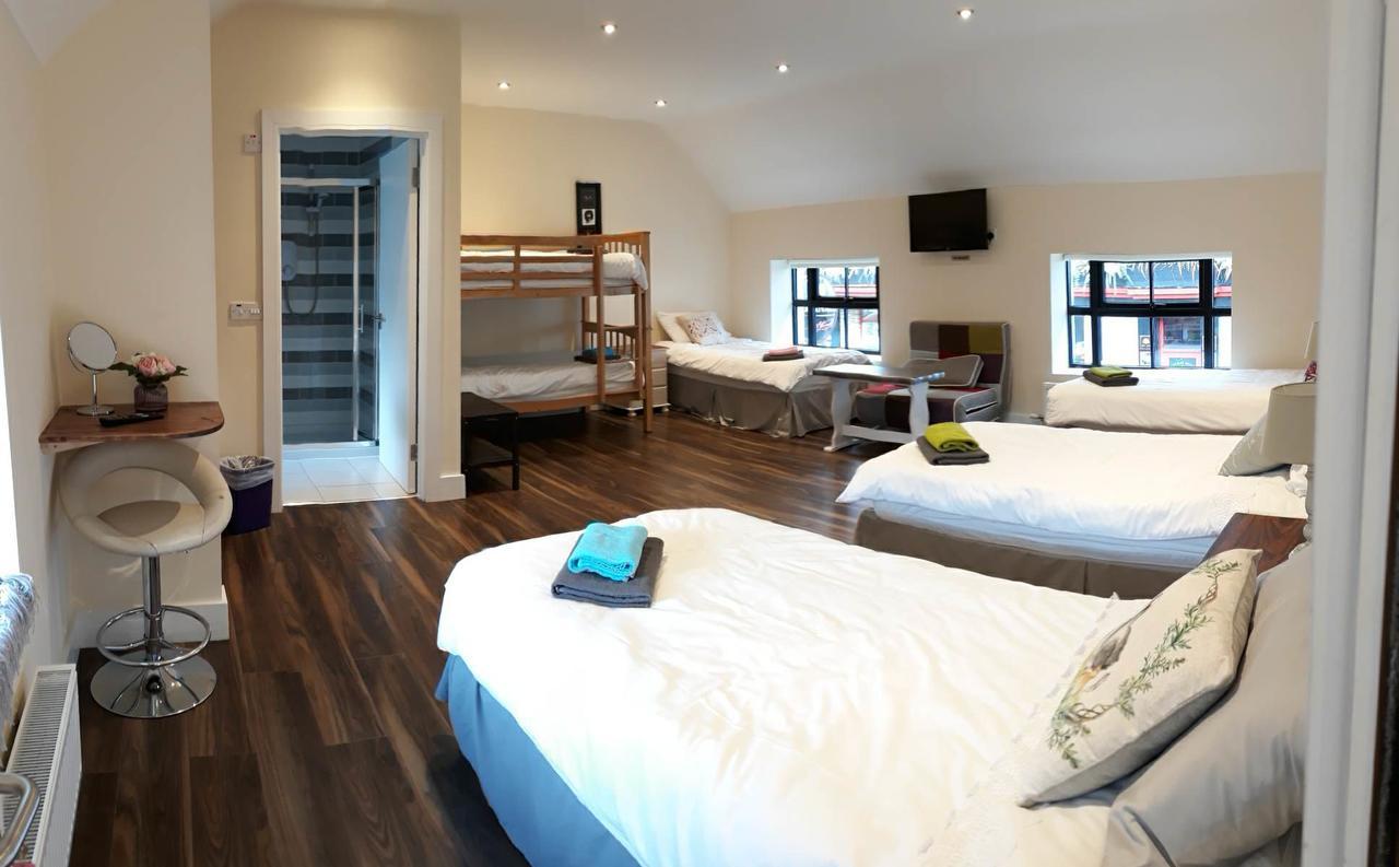 Ridge-Rock Accommodation Carrick-on-Shannon Екстер'єр фото
