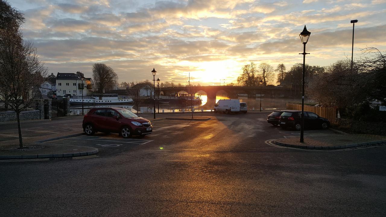 Ridge-Rock Accommodation Carrick-on-Shannon Екстер'єр фото